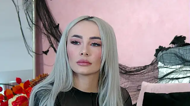 FrancescaMcGray online show from November 1, 2025, 8:16 am