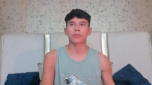 Angel esteban fx online show from March 18, 2025, 3:42 am