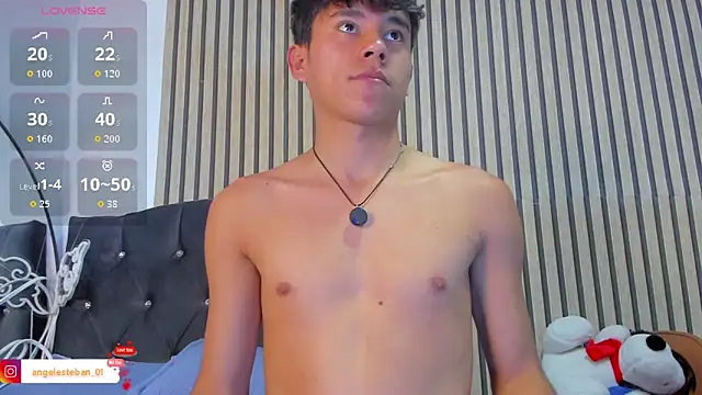 Angel esteban fx online show from March 25, 2026, 9:10 pm