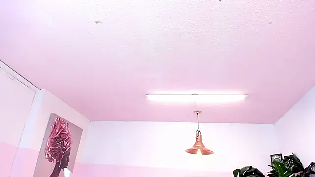 Snapshot of Red_lady chatting on February 19, 2025, 4:01 am Red lady online show from February 19, 2025, 4:01 am