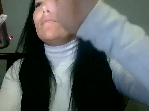 Laura martin  online show from February 12, 2025, 12:58 am