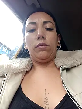 Laura martin  online show from February 14, 2025, 7:02 pm