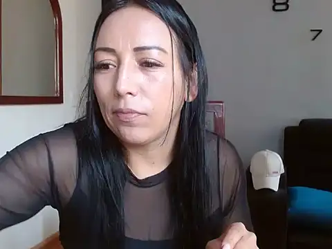 Laura martin  online show from February 18, 2025, 2:06 pm