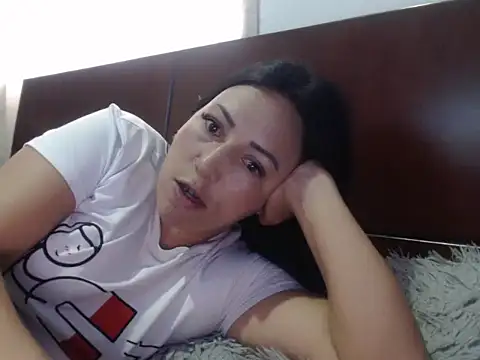 Laura martin  online show from March 16, 2025, 9:16 pm