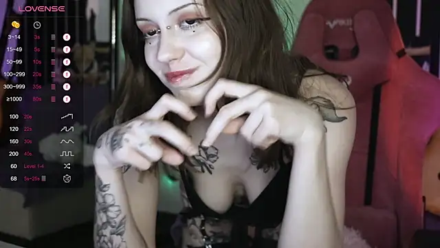 prettybones online show from December 25, 2024, 3:49 pm