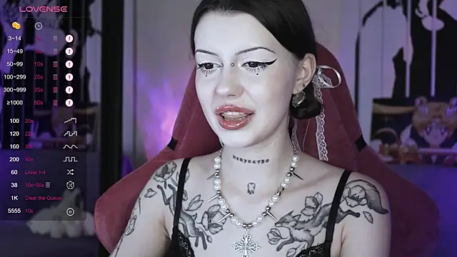 prettybones online show from January 3, 2025, 9:25 am