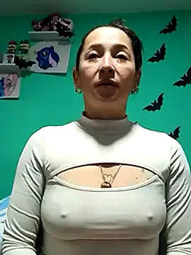 emilypoppy3 online show from January 15, 2025, 2:24 pm