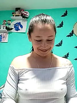 emilypoppy3 online show from February 6, 2025, 4:36 pm