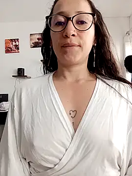 emilypoppy3 online show from February 20, 2026, 7:14 pm