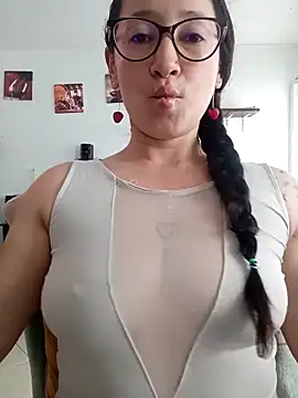 emilypoppy3 online show from March 4, 2026, 7:09 pm