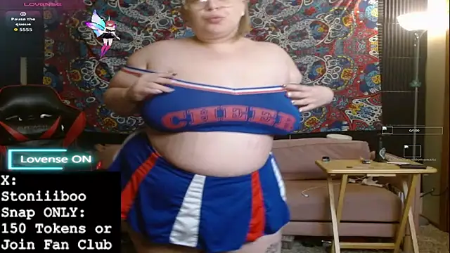 Stoniiiboo online show from November 5, 2025, 1:22 pm