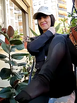 Melody87 online show from April 15, 2026, 12:23 pm