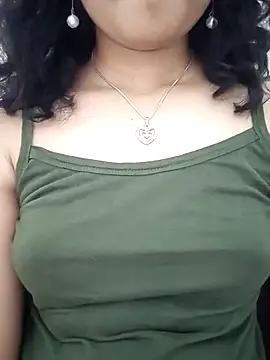 Angleannie online show from October 3, 2025, 1:41 pm