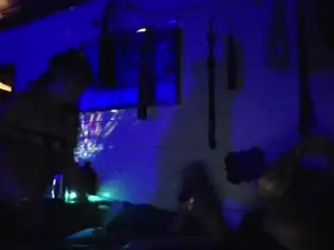 DonnieNChrystalswing online show from February 8, 2025, 6:33 am