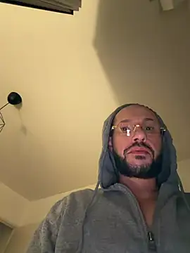 Guitccch online show from March 15, 2026, 1:11 am