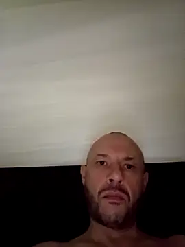 Guitccch online show from April 19, 2026, 3:22 pm