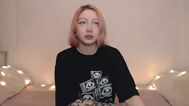 Snapshot of Emily_hardcore chatting on May 14, 2026, 10:05 pm Emily hardcore online show from May 14, 2026, 10:05 pm