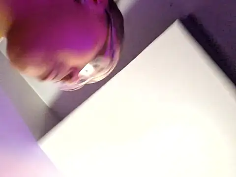 Snapshot of samone9 chatting on January 2, 2025, 7:12 am samone9 online show from January 2, 2025, 7:12 am