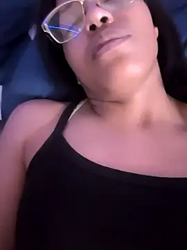 Snapshot of samone9 chatting on March 13, 2026, 9:43 pm samone9 online show from March 13, 2026, 9:43 pm