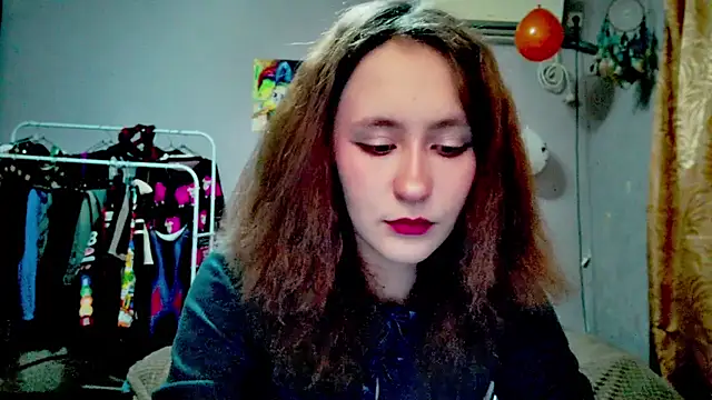 JoannaTompson online show from October 28, 2025, 10:45 pm