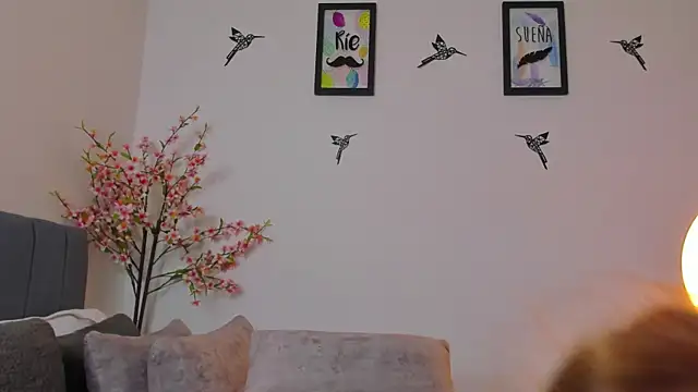 im sarah34 online show from February 15, 2025, 10:22 am