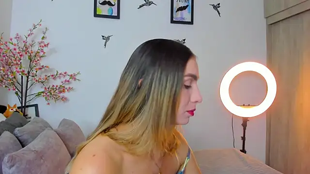 im sarah34 online show from March 11, 2025, 4:32 am