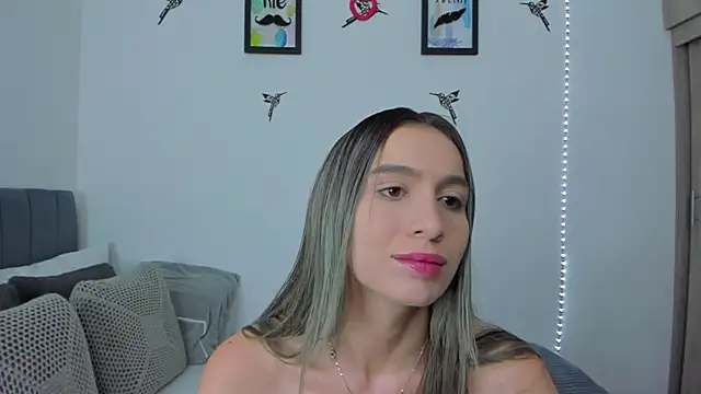 im sarah34 online show from January 11, 2026, 9:09 pm