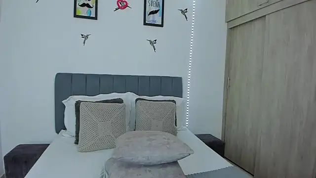 im sarah34 online show from March 9, 2026, 5:00 am