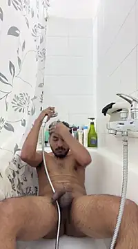 vinzpnr210 online show from December 16, 2024, 2:27 pm