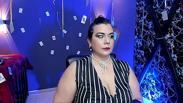 martina foxy  online show from October 24, 2025, 12:23 pm