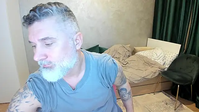 BlowMyXXL online show from February 7, 2025, 7:17 pm