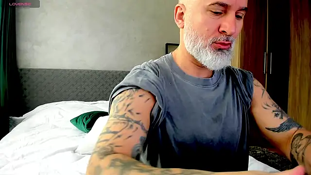 BlowMyXXL online show from February 28, 2025, 8:31 am