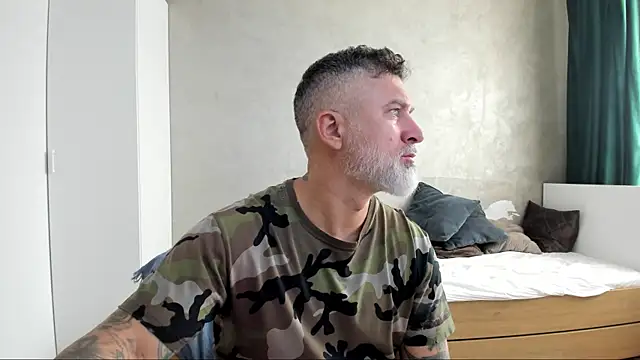 BlowMyXXL online show from September 10, 2025, 6:13 am