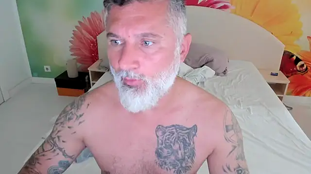 BlowMyXXL online show from November 15, 2025, 12:23 pm