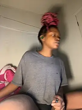 Snapshot of minimama69 chatting on November 2, 2025, 10:17 am minimama69 online show from November 2, 2025, 10:17 am