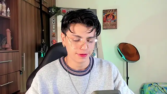 marckalexis online show from October 2, 2025, 6:59 pm