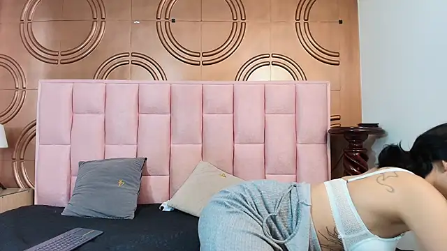 emmily keller19 online show from January 8, 2026, 1:35 pm