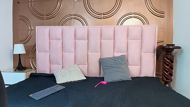 emmily keller19 online show from March 13, 2026, 1:29 pm