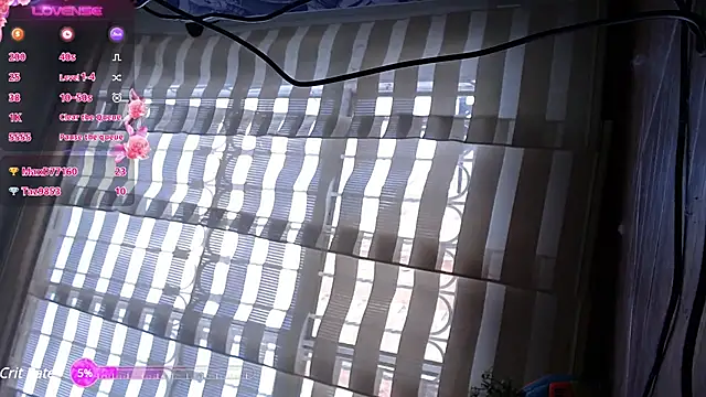 lauramcdowell1 online show from January 28, 2025, 9:08 pm