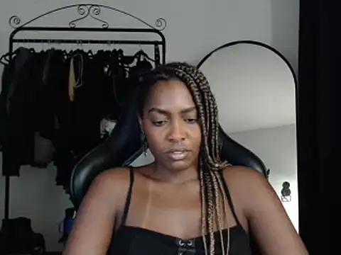 marisilva br online show from March 13, 2025, 12:05 am