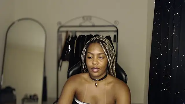 marisilva br online show from September 22, 2025, 10:56 pm