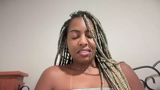 marisilva br online show from October 3, 2025, 1:24 am