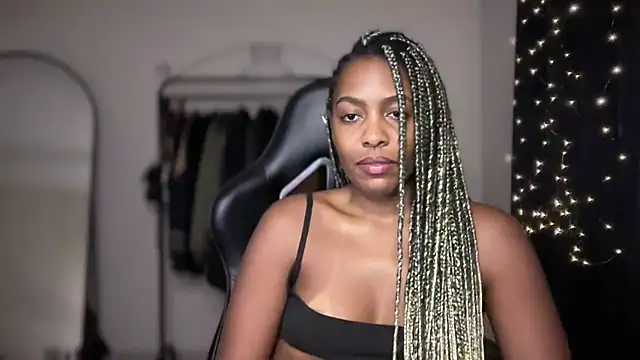 marisilva br online show from November 26, 2025, 12:00 am