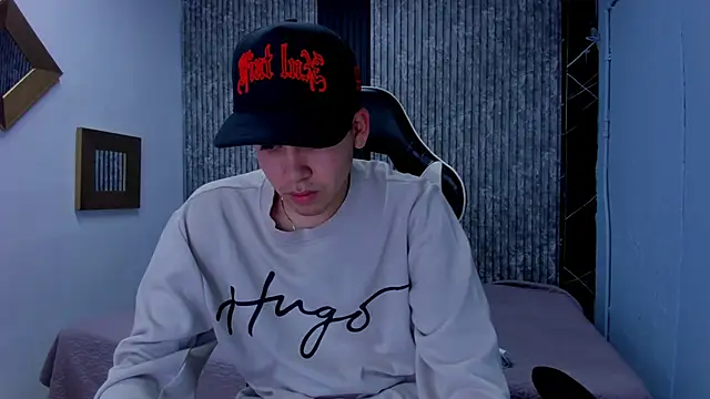 Mike 0233  online show from November 26, 2025, 4:35 am