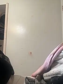 starrynikki online show from December 14, 2024, 7:46 pm