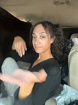 starrynikki online show from December 19, 2024, 6:45 pm