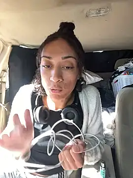 starrynikki online show from January 12, 2025, 6:59 pm