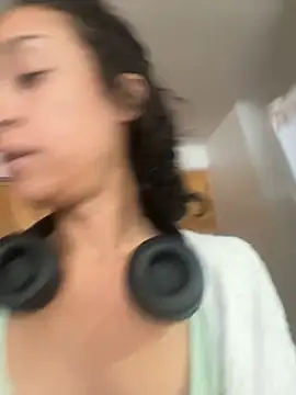 starrynikki online show from January 25, 2025, 8:31 pm