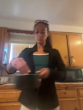 starrynikki online show from September 14, 2025, 6:07 pm