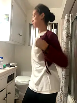 starrynikki online show from October 1, 2025, 1:28 pm